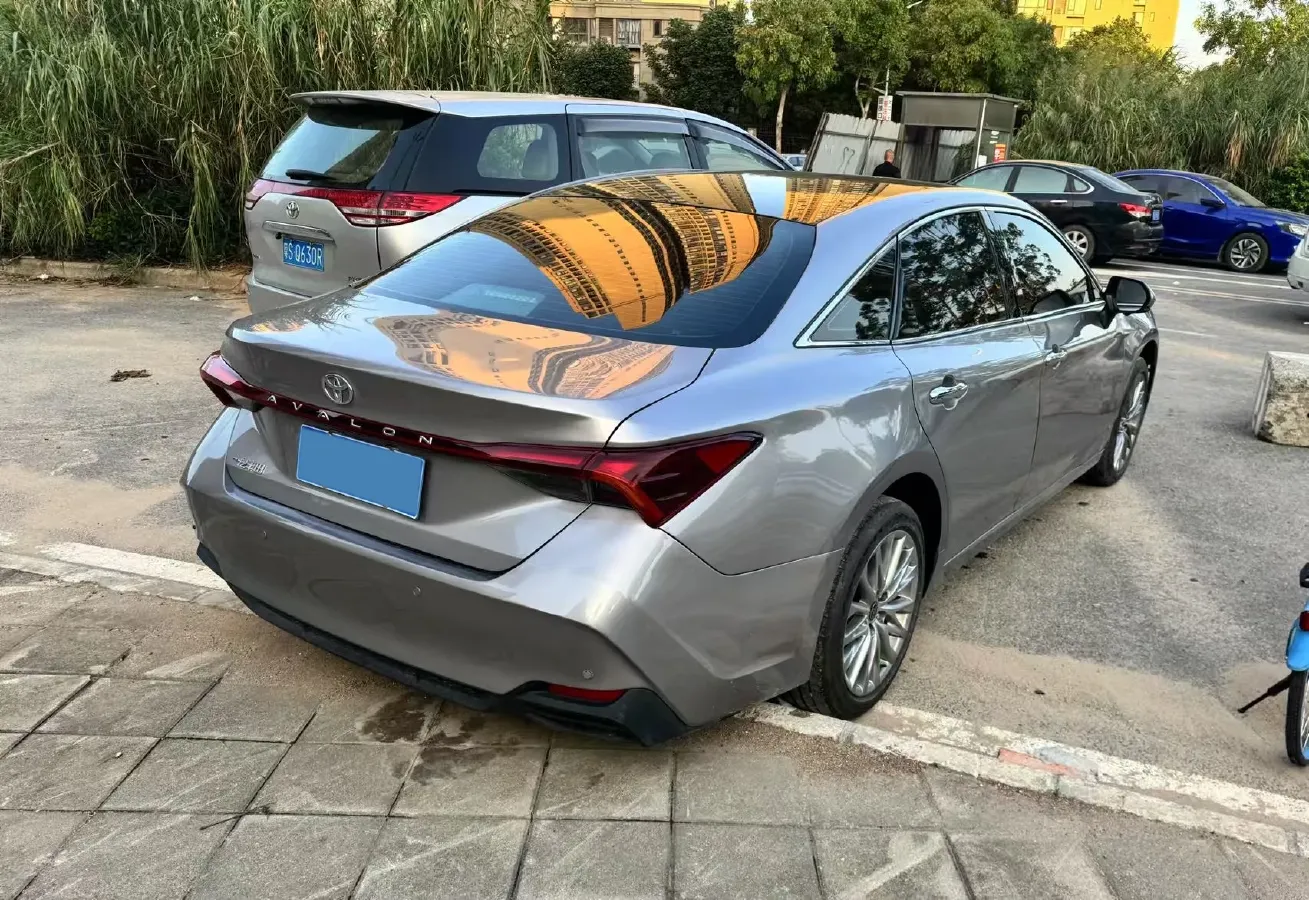 2024 Toyota Avalon 2.0L 173HP L4 CVT,autocango,china used car exporter,china ev exporter,chinese used car exporter,chinese used ev exporter