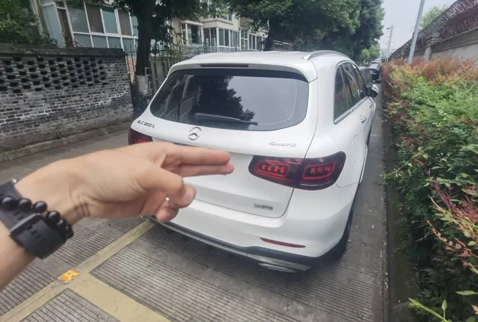 2020 Mercedes-Benz GLC Class 2.0T 258HP L4 9AT,autocango,china used car exporter,china ev exporter,chinese used car exporter,chinese used ev exporter