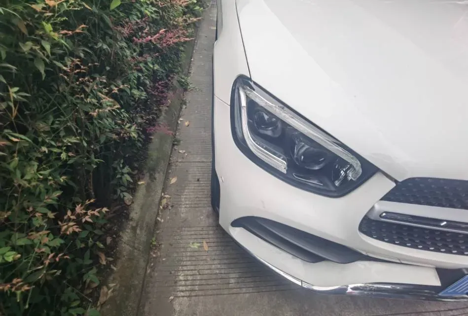 2020 Mercedes-Benz GLC Class 2.0T 258HP L4 9AT,autocango,china used car exporter,china ev exporter,chinese used car exporter,chinese used ev exporter