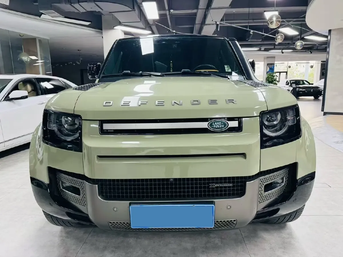 2023 Land Rover Defender 3.0T 400HP L6 8AT,autocango,china used car exporter,china ev exporter,chinese used car exporter,chinese used ev exporter