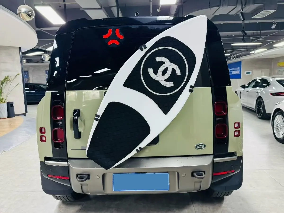 2023 Land Rover Defender 3.0T 400HP L6 8AT,autocango,china used car exporter,china ev exporter,chinese used car exporter,chinese used ev exporter