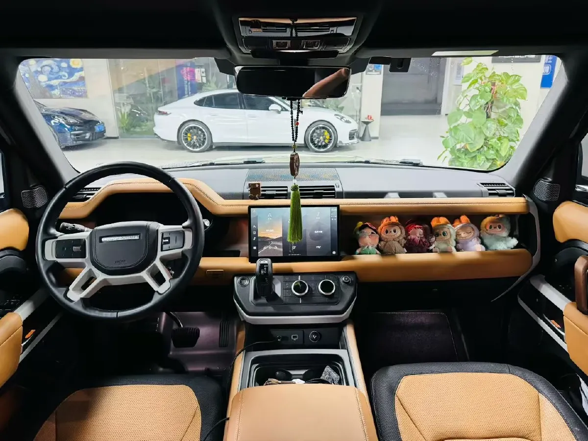 2023 Land Rover Defender 3.0T 400HP L6 8AT,autocango,china used car exporter,china ev exporter,chinese used car exporter,chinese used ev exporter