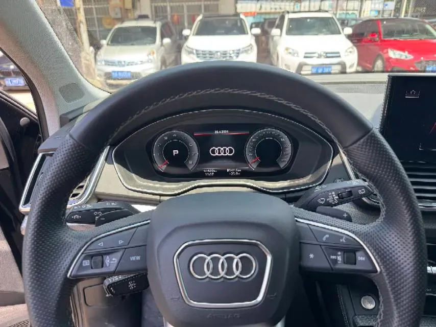 2022 Audi Q5L 2.0T 252HP L4 7DCT,autocango,china used car exporter,china ev exporter,chinese used car exporter,chinese used ev exporter