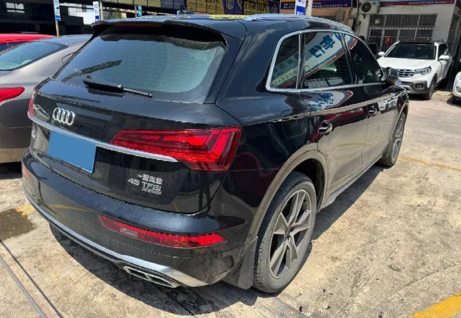 2022 Audi Q5L 2.0T 252HP L4 7DCT,autocango,china used car exporter,china ev exporter,chinese used car exporter,chinese used ev exporter