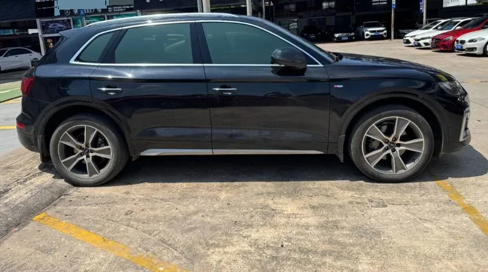 2022 Audi Q5L 2.0T 252HP L4 7DCT,autocango,china used car exporter,china ev exporter,chinese used car exporter,chinese used ev exporter