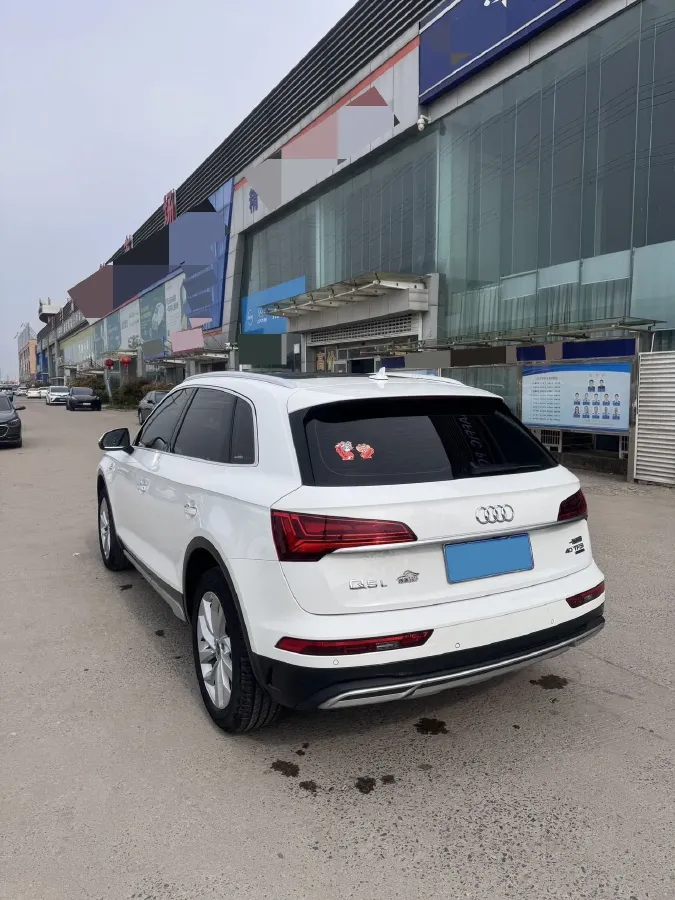 2023 Audi Q5L 2.0T 190HP L4 7DCT,autocango,china used car exporter,china ev exporter,chinese used car exporter,chinese used ev exporter
