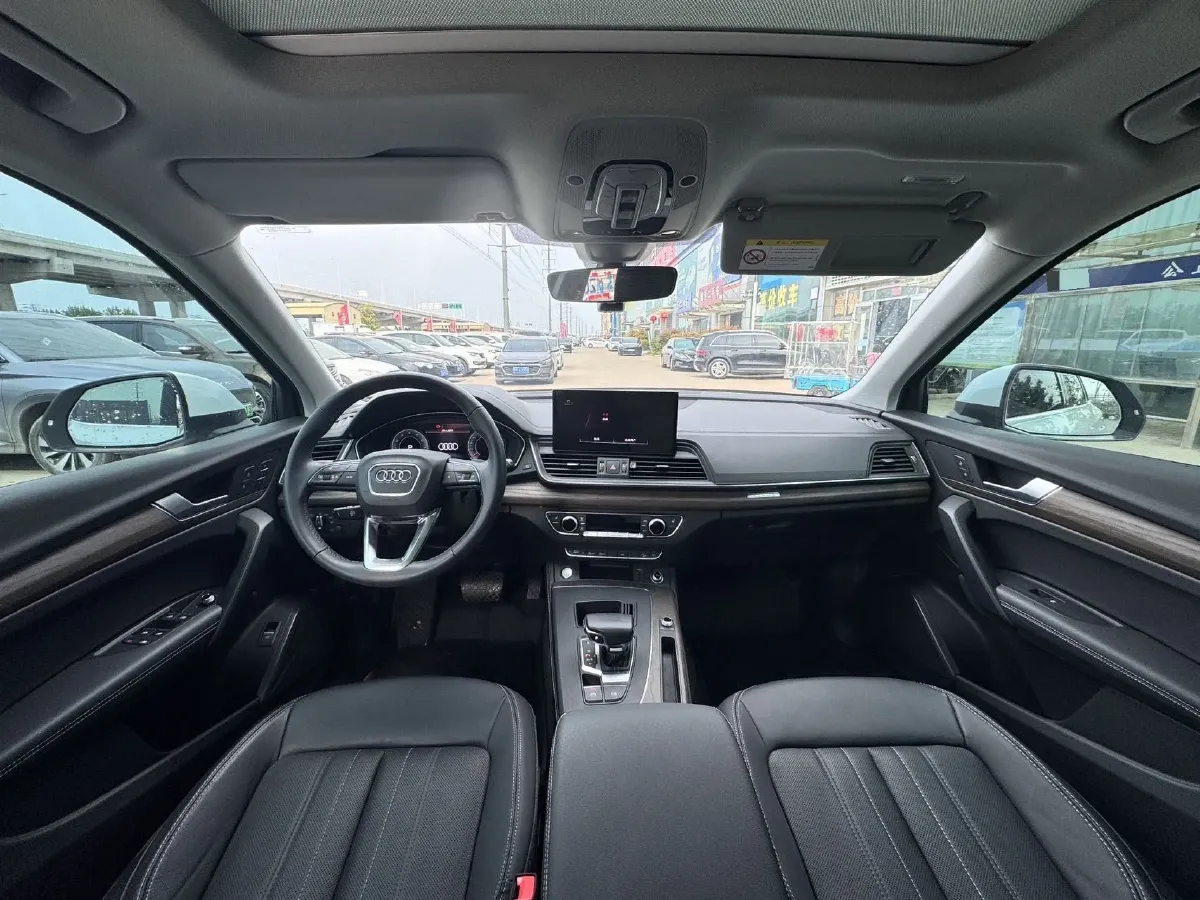 2023 Audi Q5L 2.0T 190HP L4 7DCT,autocango,china used car exporter,china ev exporter,chinese used car exporter,chinese used ev exporter