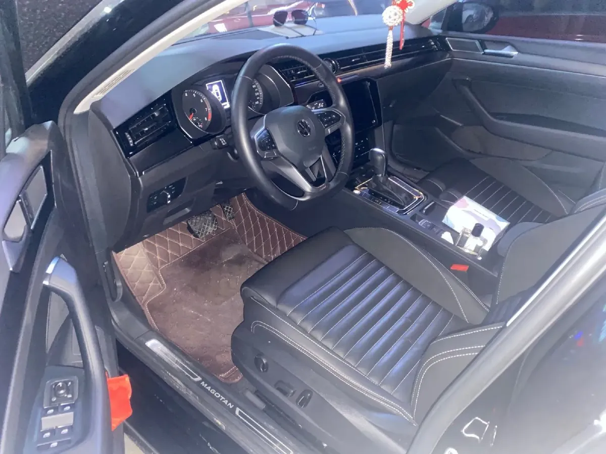2020 Volkswagen Magotan 2.0T 186HP L4 7DCT,autocango,china used car exporter,china ev exporter,chinese used car exporter,chinese used ev exporter