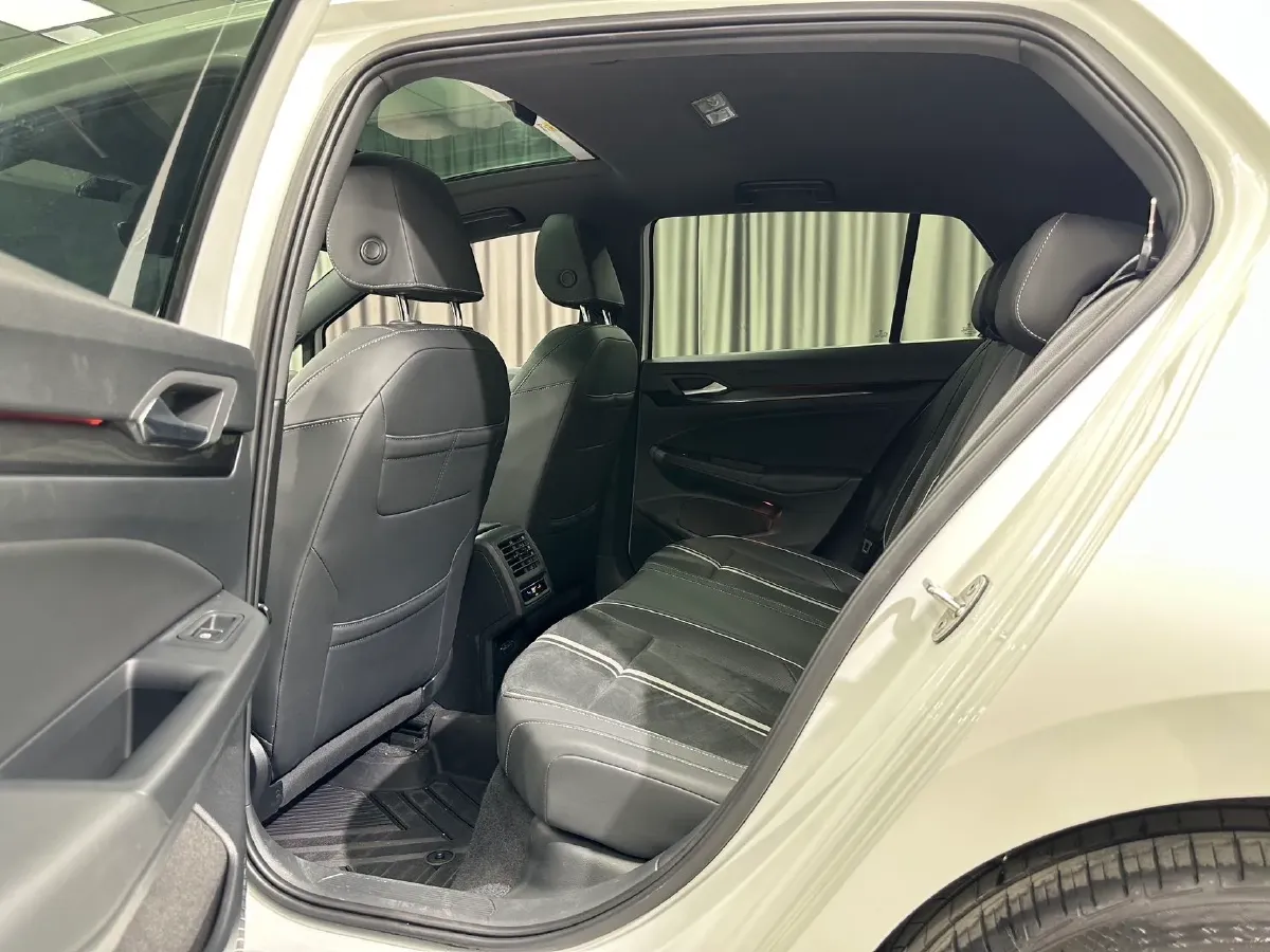 2021 Volkswagen Golf 1.4T 150HP L4 7DCT,autocango,china used car exporter,china ev exporter,chinese used car exporter,chinese used ev exporter