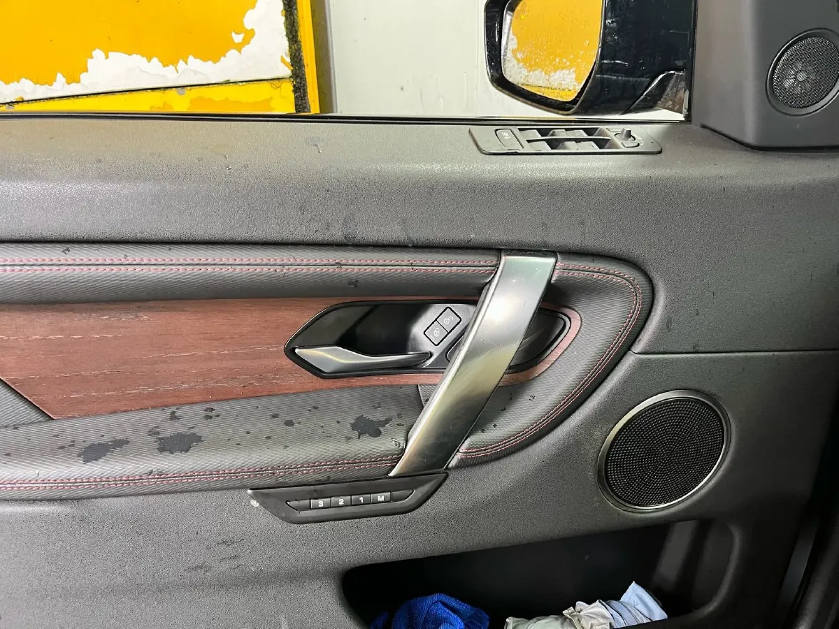 2020 Land Rover Discovery Sport 2.0T 249HP L4 9AT,autocango,china used car exporter,china ev exporter,chinese used car exporter,chinese used ev exporter