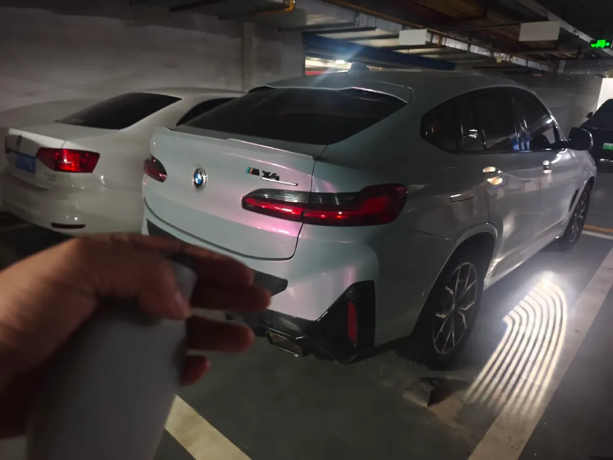 2022 BMW X4 2.0T 245HP L4 8AT,autocango,china used car exporter,china ev exporter,chinese used car exporter,chinese used ev exporter