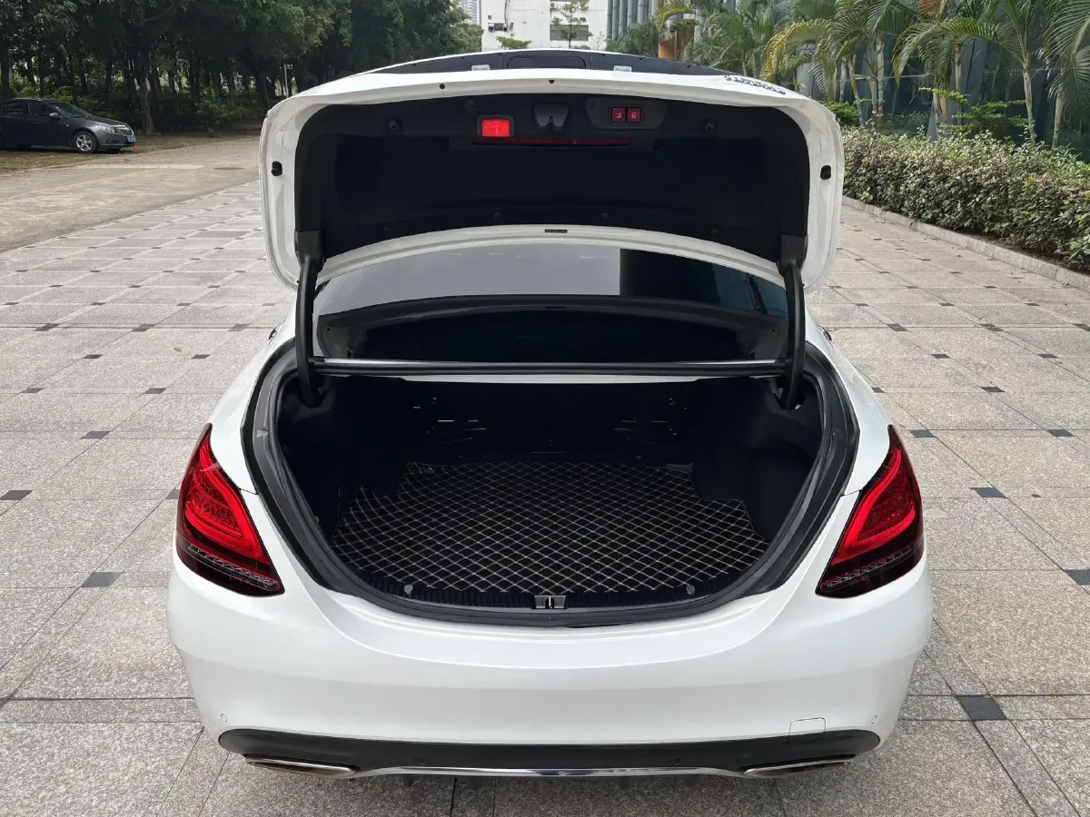 2020 Mercedes-Benz C Class 1.5T 184HP L4 9AT,autocango,china used car exporter,china ev exporter,chinese used car exporter,chinese used ev exporter