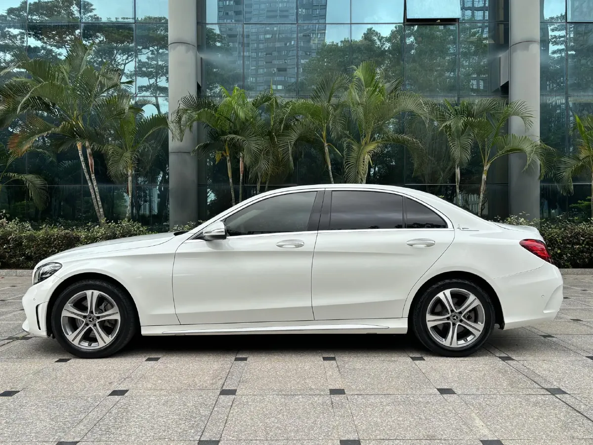 2020 Mercedes-Benz C Class 1.5T 184HP L4 9AT,autocango,china used car exporter,china ev exporter,chinese used car exporter,chinese used ev exporter