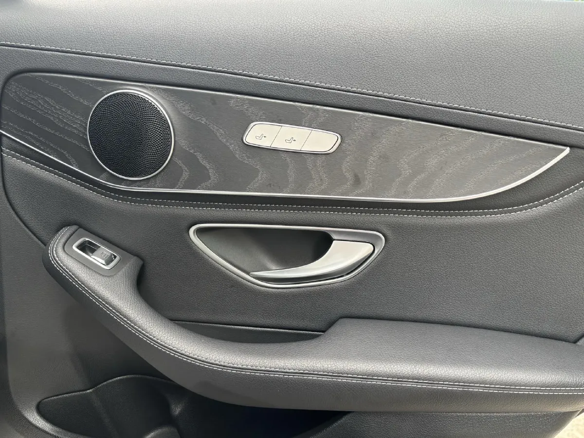 2020 Mercedes-Benz C Class 1.5T 184HP L4 9AT,autocango,china used car exporter,china ev exporter,chinese used car exporter,chinese used ev exporter