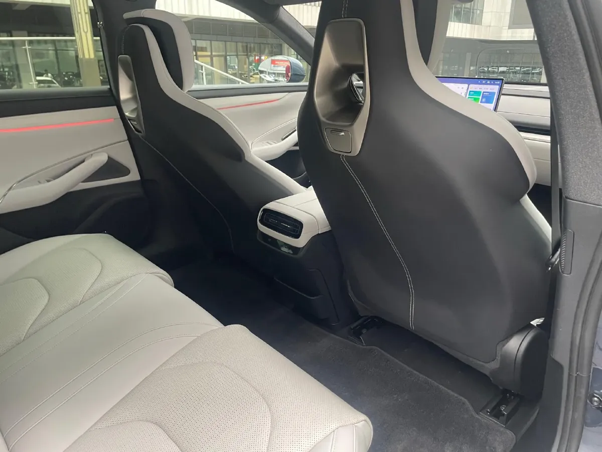 2024 MI SU7 BEV 73.6KWH,autocango,china used car exporter,china ev exporter,chinese used car exporter,chinese used ev exporter