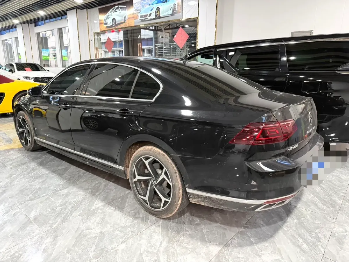 2024 Volkswagen Magotan 2.0T 186HP L4 7DCT,autocango,china used car exporter,china ev exporter,chinese used car exporter,chinese used ev exporter