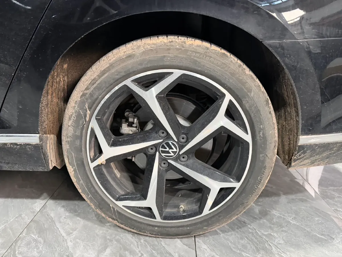 2024 Volkswagen Magotan 2.0T 186HP L4 7DCT,autocango,china used car exporter,china ev exporter,chinese used car exporter,chinese used ev exporter