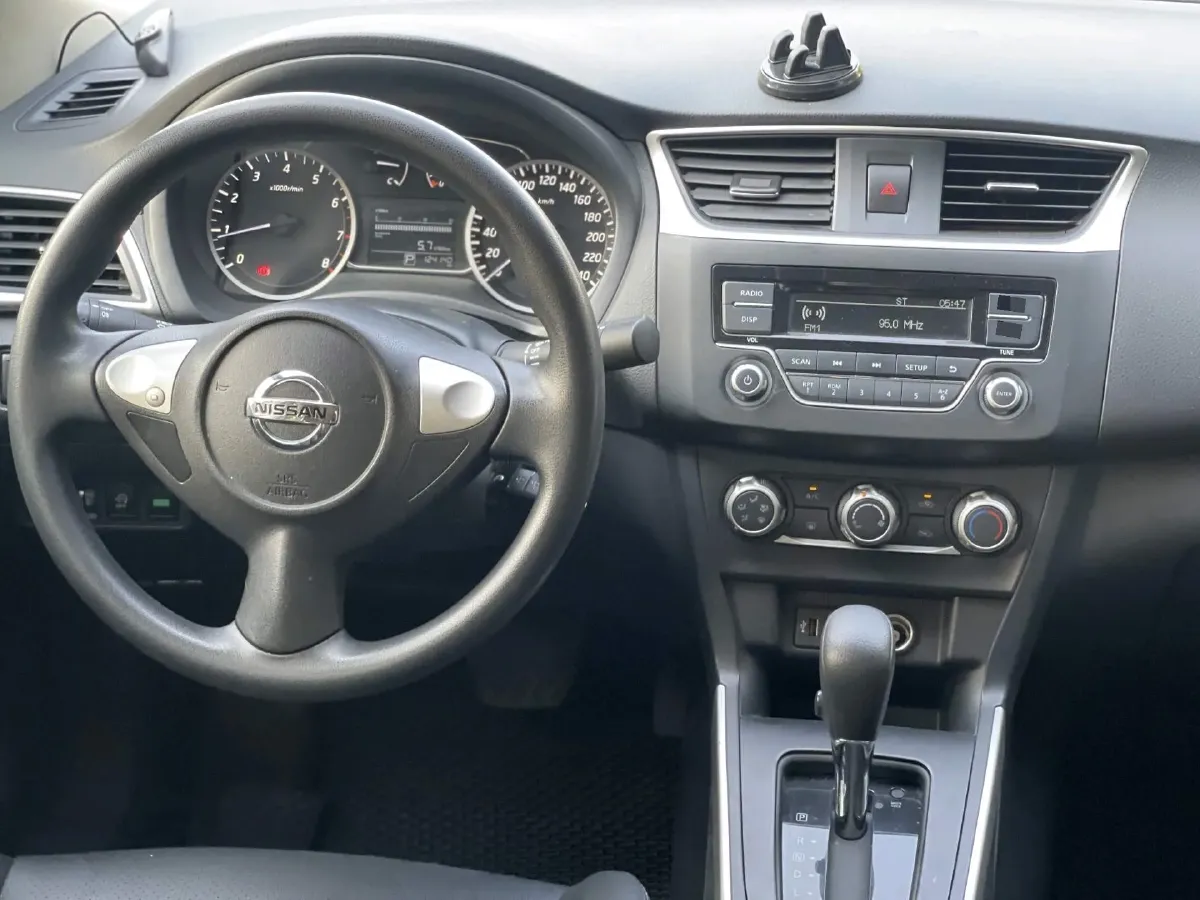 2022 Nissan Sylphy 1.6L 122HP L4 CVT,autocango,china used car exporter,china ev exporter,chinese used car exporter,chinese used ev exporter