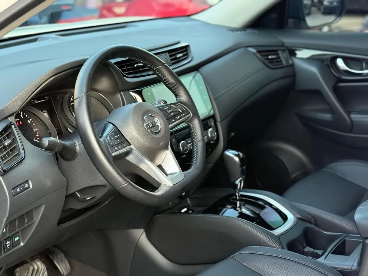 2023 Nissan X-Trail 2.0L 151HP L4 CVT,autocango,china used car exporter,china ev exporter,chinese used car exporter,chinese used ev exporter