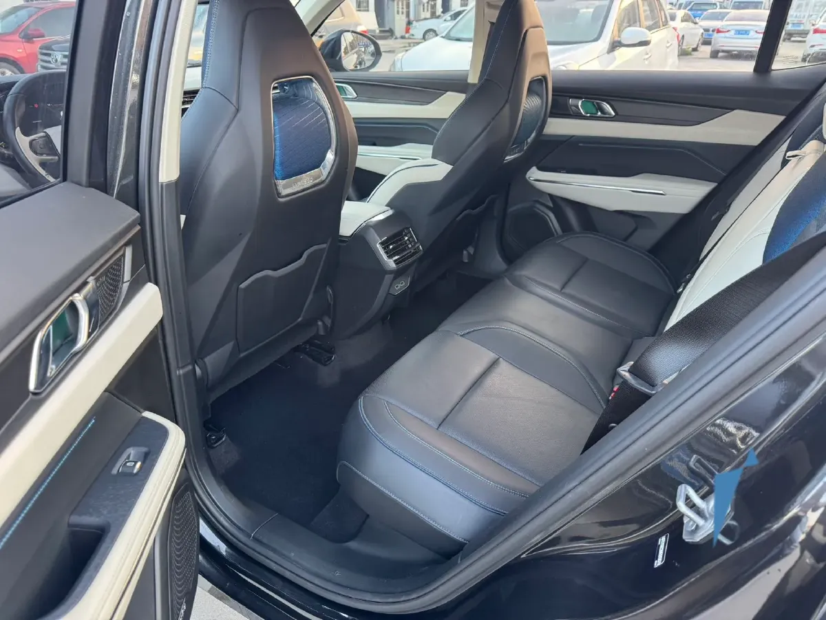 2021 LYNK&CO 01 2.0T 218HP L4 8AT,autocango,china used car exporter,china ev exporter,chinese used car exporter,chinese used ev exporter
