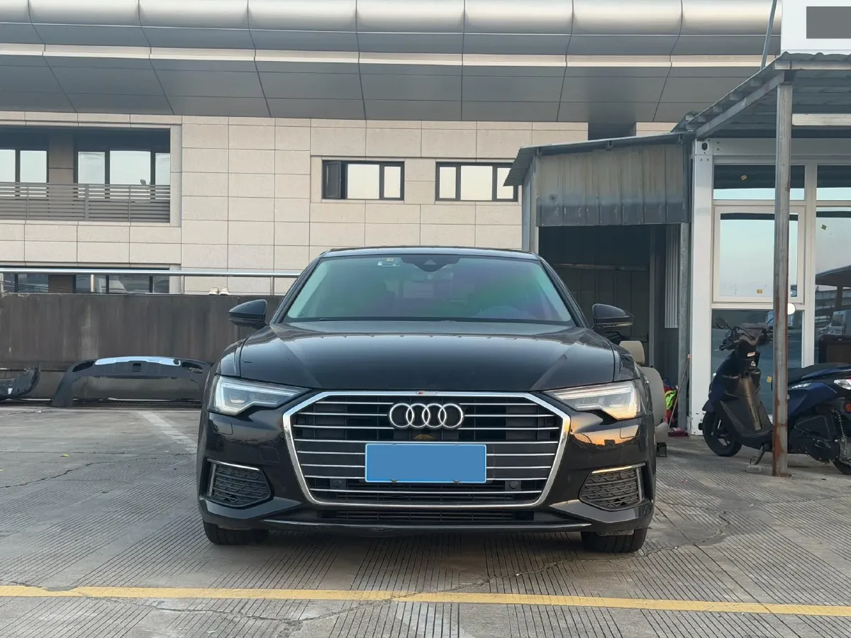 2019 Audi A6L 2.0T 190HP L4 7DCT,autocango,china used car exporter,china ev exporter,chinese used car exporter,chinese used ev exporter