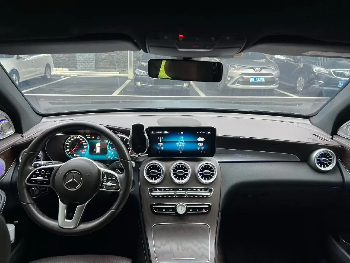 2020 Mercedes-Benz GLC Class 2.0T 197HP L4 9AT,autocango,china used car exporter,china ev exporter,chinese used car exporter,chinese used ev exporter