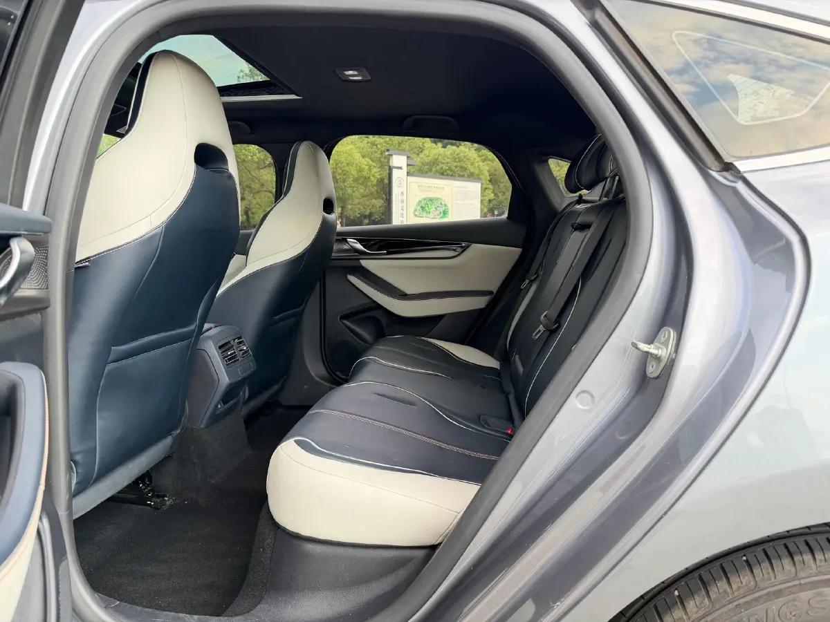 2021 Haval F7 1.5T 169HP L4 7DCT,autocango,china used car exporter,china ev exporter,chinese used car exporter,chinese used ev exporter