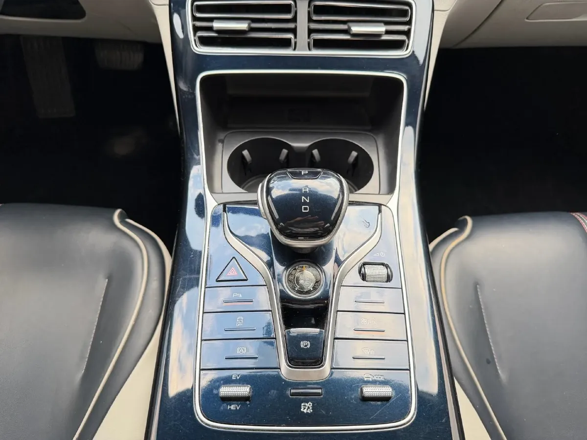 2021 Haval F7 1.5T 169HP L4 7DCT,autocango,china used car exporter,china ev exporter,chinese used car exporter,chinese used ev exporter