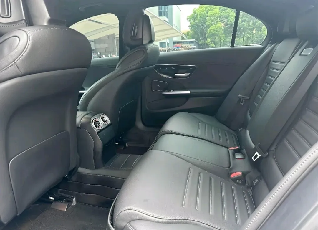 2025 Mercedes-Benz C Class 1.5T 204HP L4 9AT,autocango,china used car exporter,china ev exporter,chinese used car exporter,chinese used ev exporter