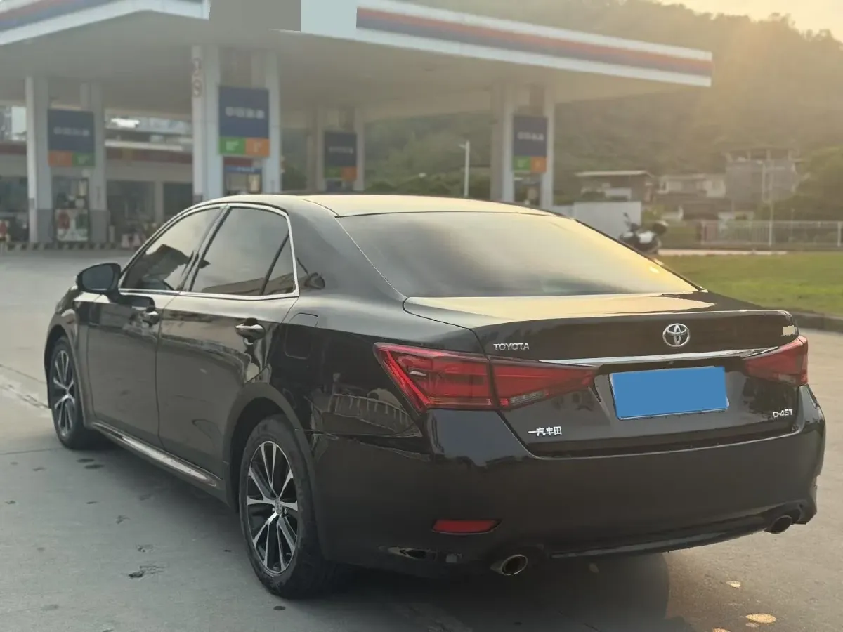 2017 Toyota Crown 2.0T 235HP L4 8AT,autocango,china used car exporter,china ev exporter,chinese used car exporter,chinese used ev exporter