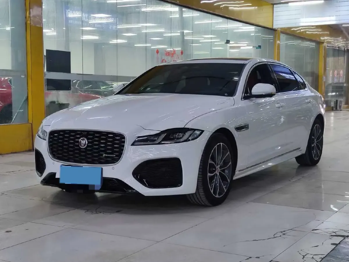 2023 Jaguar XFL 2.0T 200HP L4 8AT,autocango,china used car exporter,china ev exporter,chinese used car exporter,chinese used ev exporter