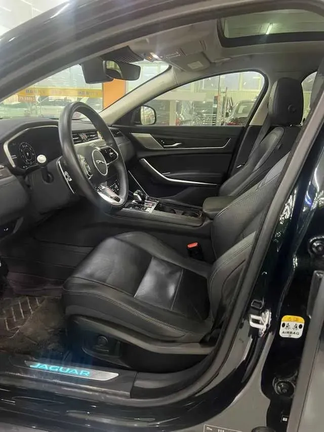2023 Jaguar XFL 2.0T 200HP L4 8AT,autocango,china used car exporter,china ev exporter,chinese used car exporter,chinese used ev exporter