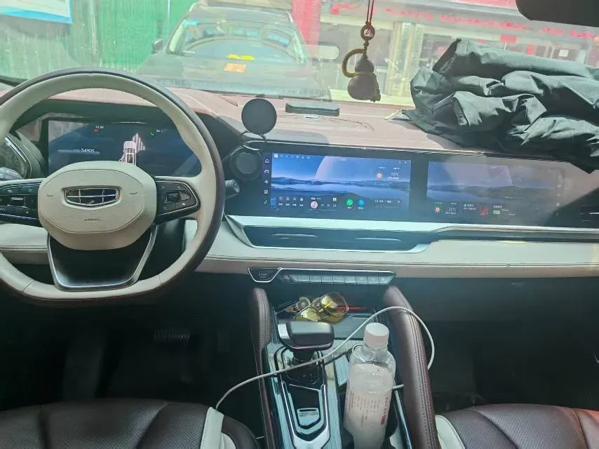 2021 Geely Monjaro 2.0T 238HP L4 8AT,autocango,china used car exporter,china ev exporter,chinese used car exporter,chinese used ev exporter