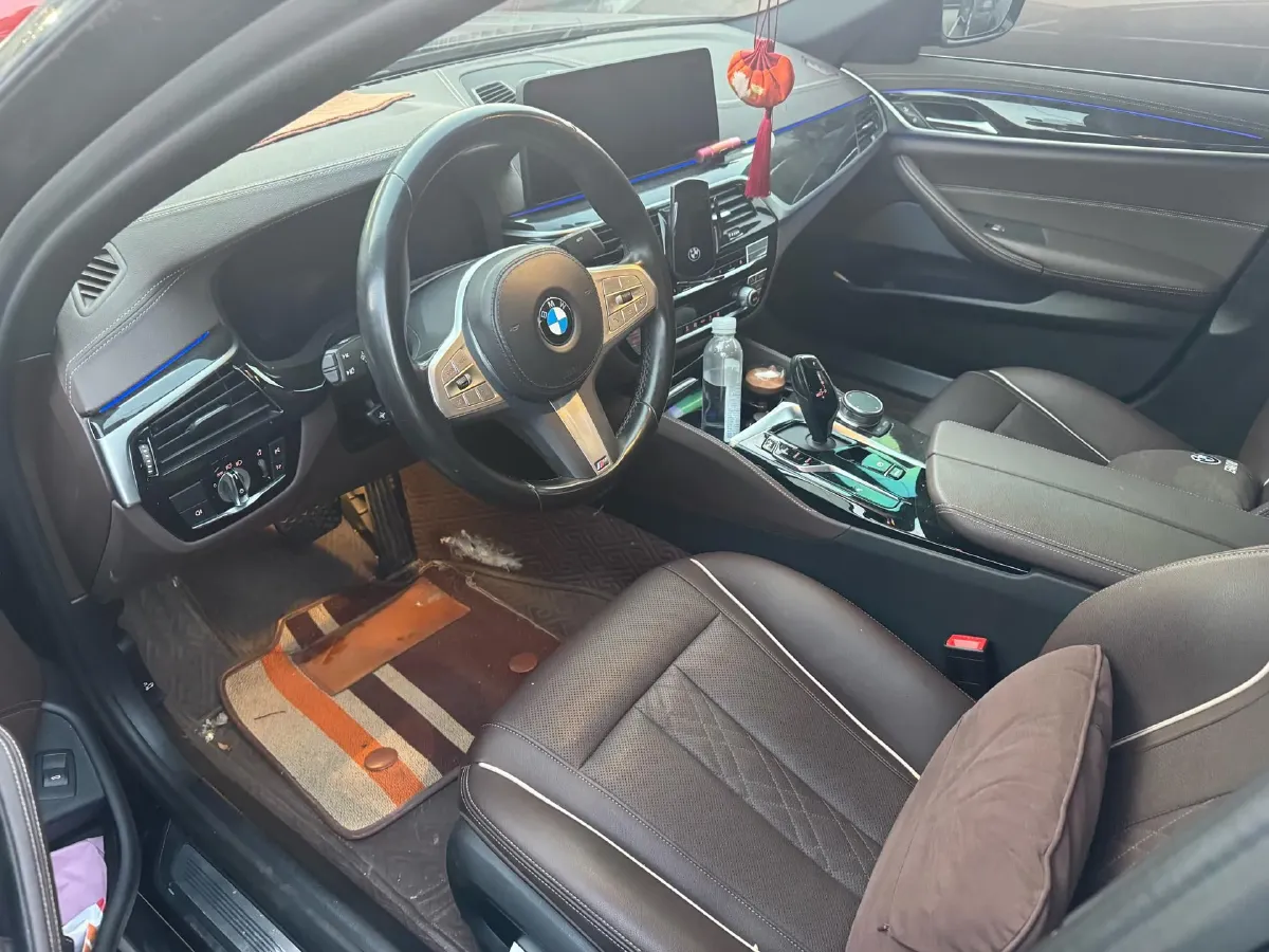 2022 BMW 5 Series 2.0T 184HP L4 8AT,autocango,china used car exporter,china ev exporter,chinese used car exporter,chinese used ev exporter