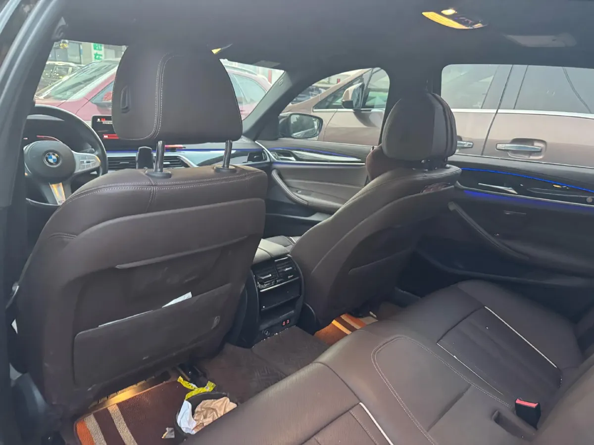 2022 BMW 5 Series 2.0T 184HP L4 8AT,autocango,china used car exporter,china ev exporter,chinese used car exporter,chinese used ev exporter