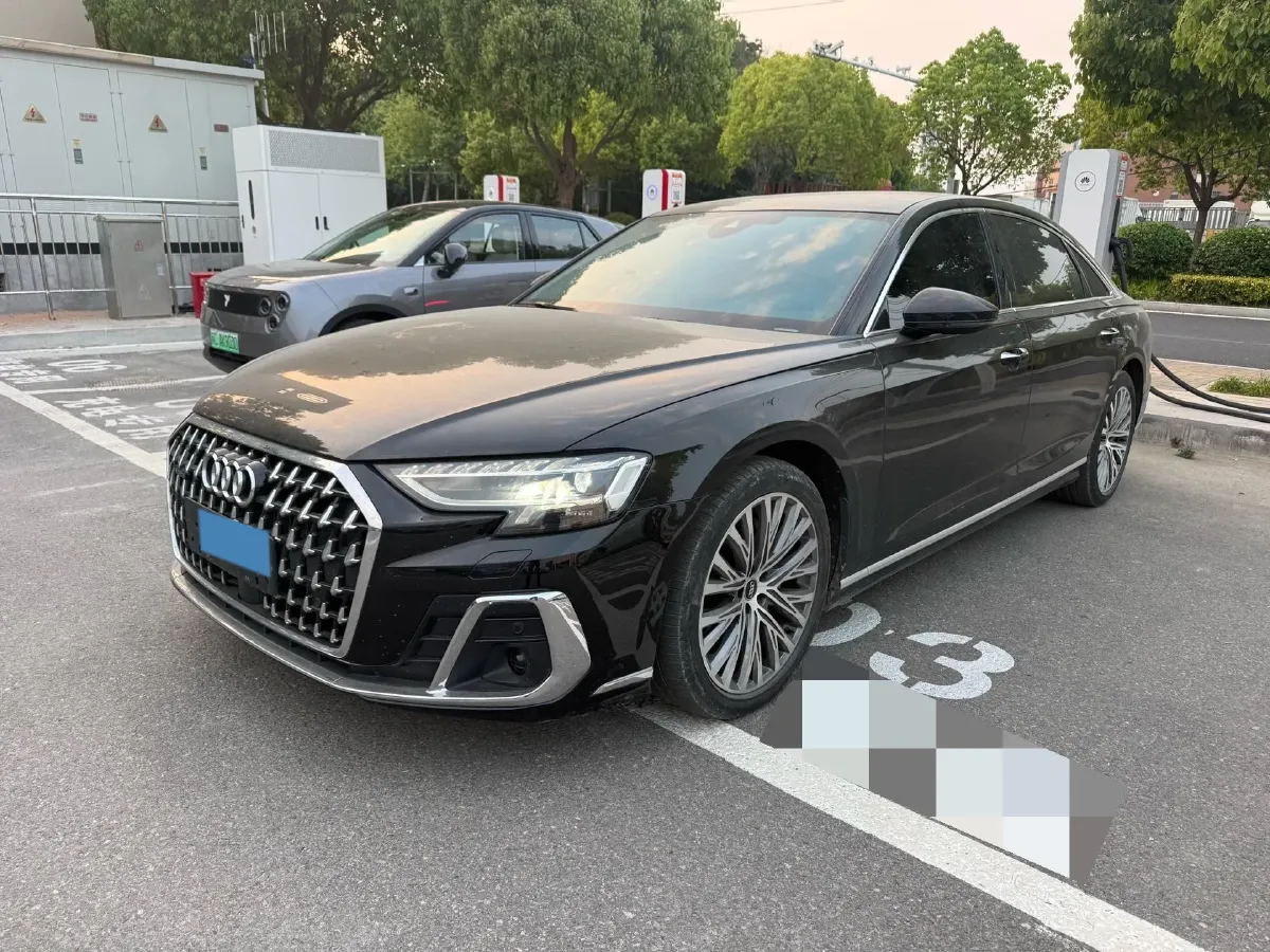 2025 Audi A8 2.0T 265HP L4 8AT,autocango,china used car exporter,china ev exporter,chinese used car exporter,chinese used ev exporter