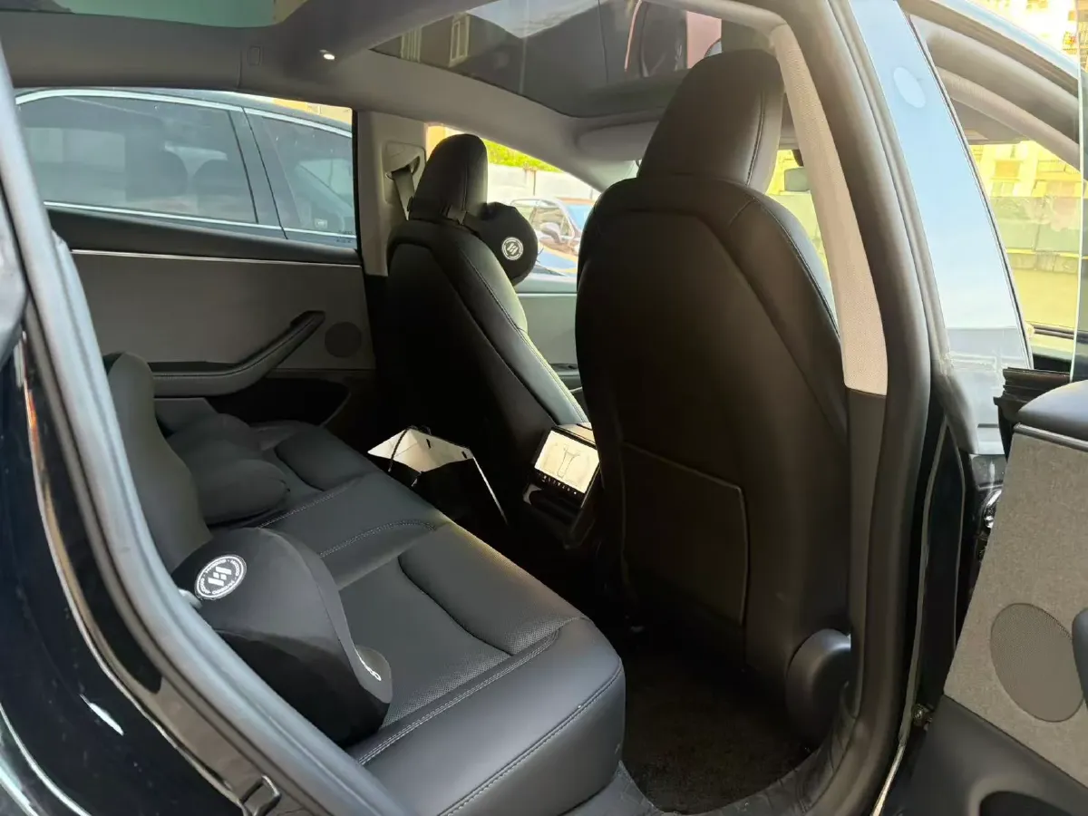 2025 Tesla Model 3 BEV 62.5KWH,autocango,china used car exporter,china ev exporter,chinese used car exporter,chinese used ev exporter