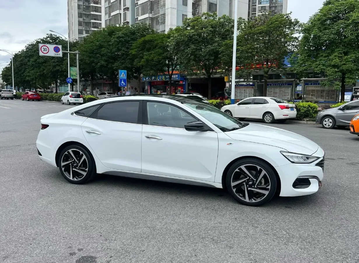 2019 Hyundai La Festa 1.6T 204HP L4 7DCT,autocango,china used car exporter,china ev exporter,chinese used car exporter,chinese used ev exporter
