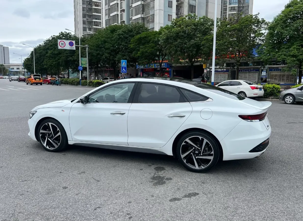 2019 Hyundai La Festa 1.6T 204HP L4 7DCT,autocango,china used car exporter,china ev exporter,chinese used car exporter,chinese used ev exporter