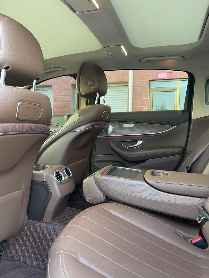 2020 Mercedes-Benz E Class 2.0T 258HP L4 9AT,autocango,china used car exporter,china ev exporter,chinese used car exporter,chinese used ev exporter