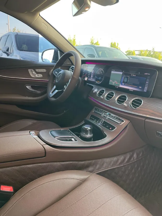 2020 Mercedes-Benz E Class 2.0T 258HP L4 9AT,autocango,china used car exporter,china ev exporter,chinese used car exporter,chinese used ev exporter