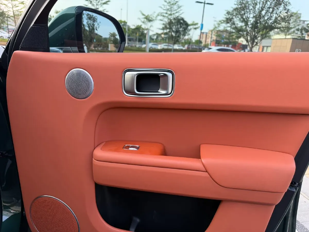 2024 Li L8 Range Extended 154HP REEV 42.8KWH,autocango,china used car exporter,china ev exporter,chinese used car exporter,chinese used ev exporter