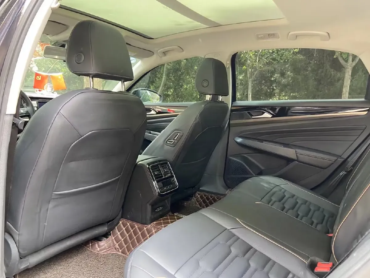 2019 Skoda Kodiak 2.0T 186HP L4 7DCT,autocango,china used car exporter,china ev exporter,chinese used car exporter,chinese used ev exporter