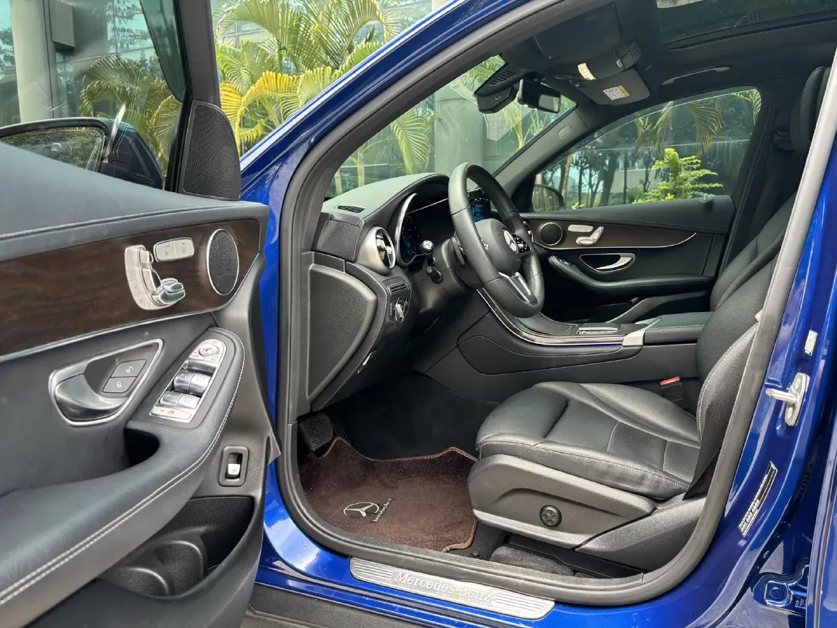 2021 Mercedes-Benz GLC Class 2.0T 197HP L4 9AT,autocango,china used car exporter,china ev exporter,chinese used car exporter,chinese used ev exporter