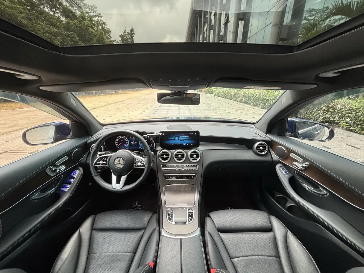 2021 Mercedes-Benz GLC Class 2.0T 197HP L4 9AT,autocango,china used car exporter,china ev exporter,chinese used car exporter,chinese used ev exporter