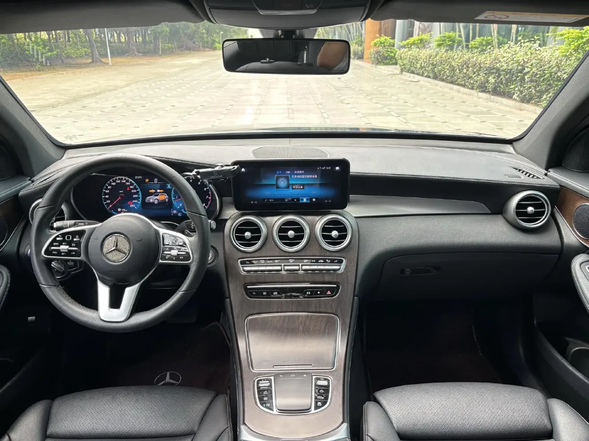 2021 Mercedes-Benz GLC Class 2.0T 197HP L4 9AT,autocango,china used car exporter,china ev exporter,chinese used car exporter,chinese used ev exporter