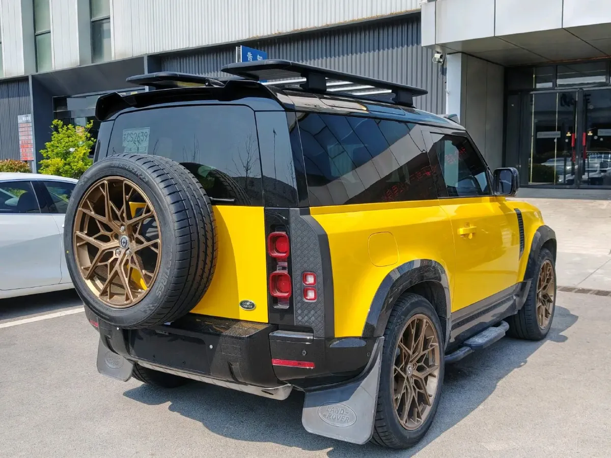 2023 Land Rover Defender 3.0T 400HP L6 8AT,autocango,china used car exporter,china ev exporter,chinese used car exporter,chinese used ev exporter