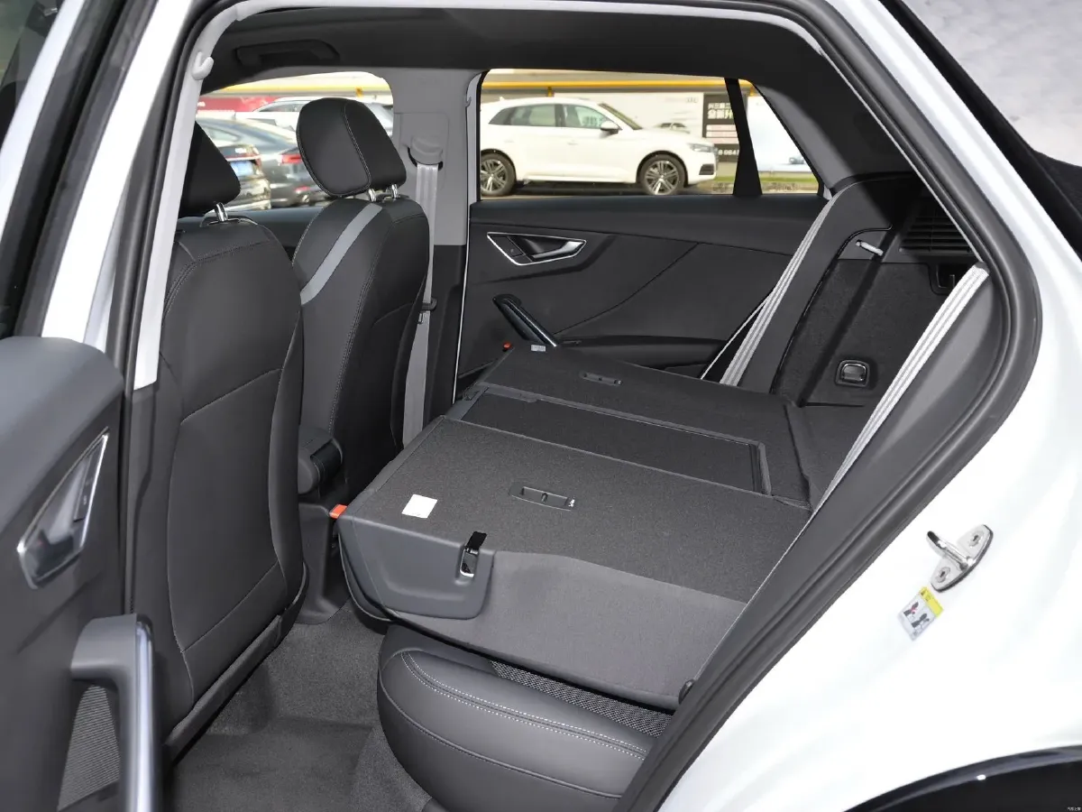 2021 Audi Q2L 1.4T 150HP L4 7DCT,autocango,china used car exporter,china ev exporter,chinese used car exporter,chinese used ev exporter