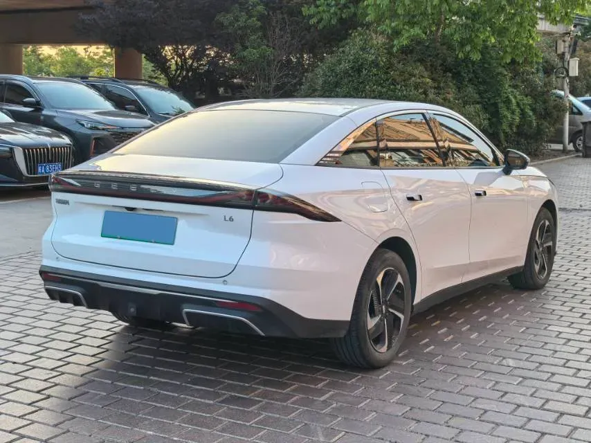 2024 Geely Galaxy L6 1.5T 163HP L4 3DHT PHEV,autocango,china used car exporter,china ev exporter,chinese used car exporter,chinese used ev exporter