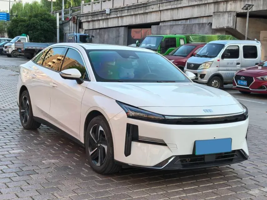 2024 Geely Galaxy L6 1.5T 163HP L4 3DHT PHEV,autocango,china used car exporter,china ev exporter,chinese used car exporter,chinese used ev exporter